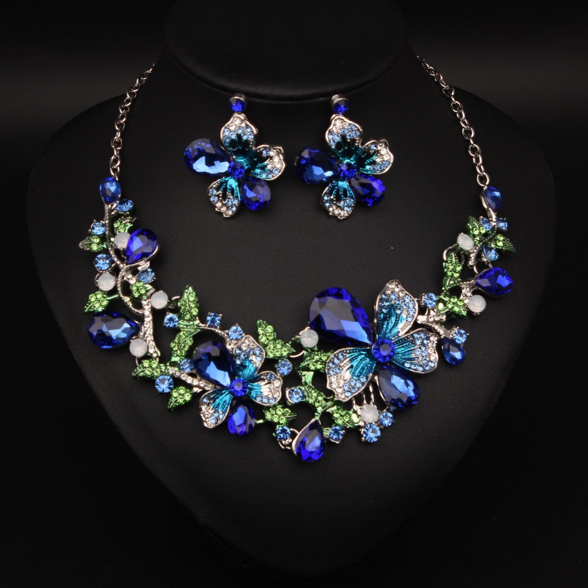 Elegant Flor Bold Statement Necklace Earrings Set