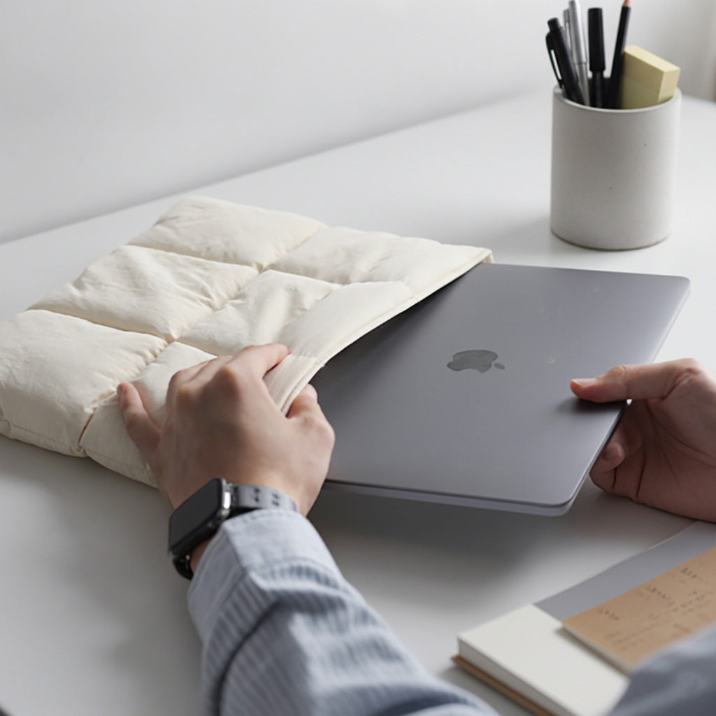 Puff Magnetic Suction Laptop Sleeve