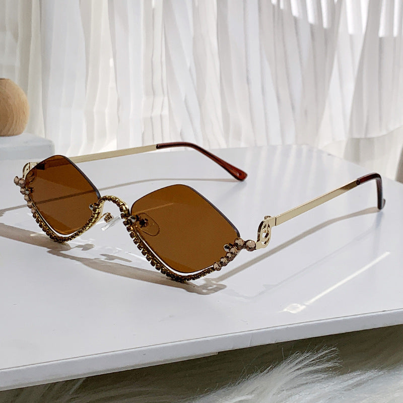 Diamond Shaped Design Sunglasses with UV Protection