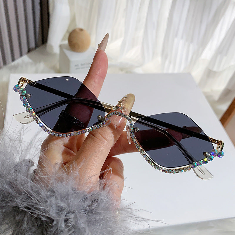 Diamond Shaped Design Sunglasses with UV Protection