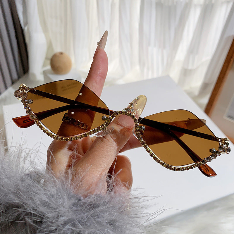 Diamond Shaped Design Sunglasses with UV Protection