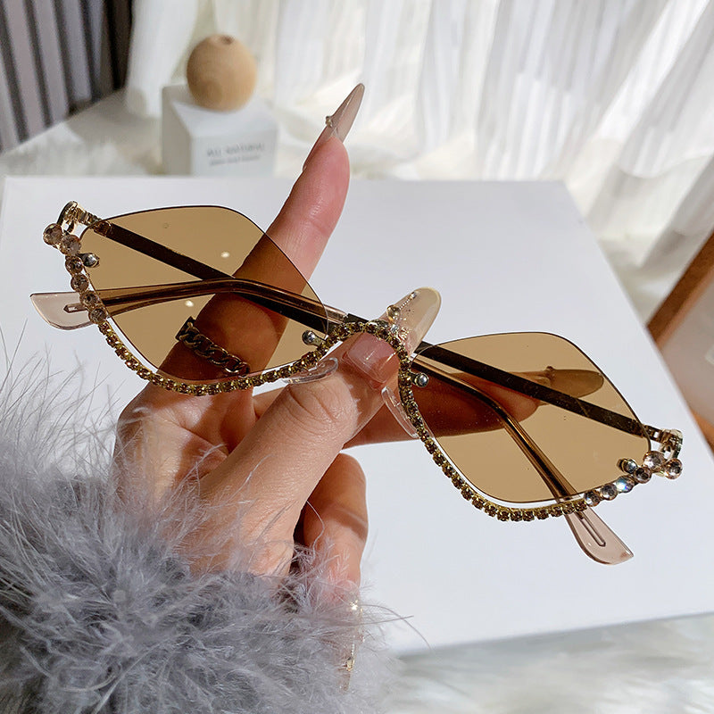 Diamond Shaped Design Sunglasses with UV Protection
