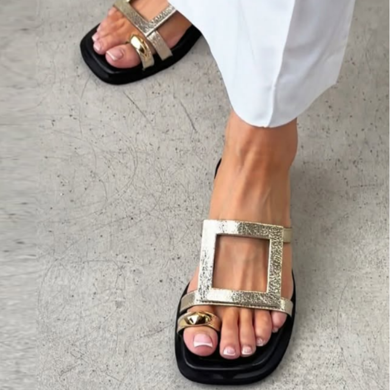 Simple Design Flat Sandals