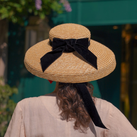 Chic Wide Wing Wide Band Natural Lacing Hat