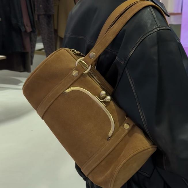 Chill Boston Cylinder Barrel bag