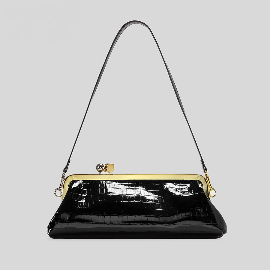 Chic Salon Clutch