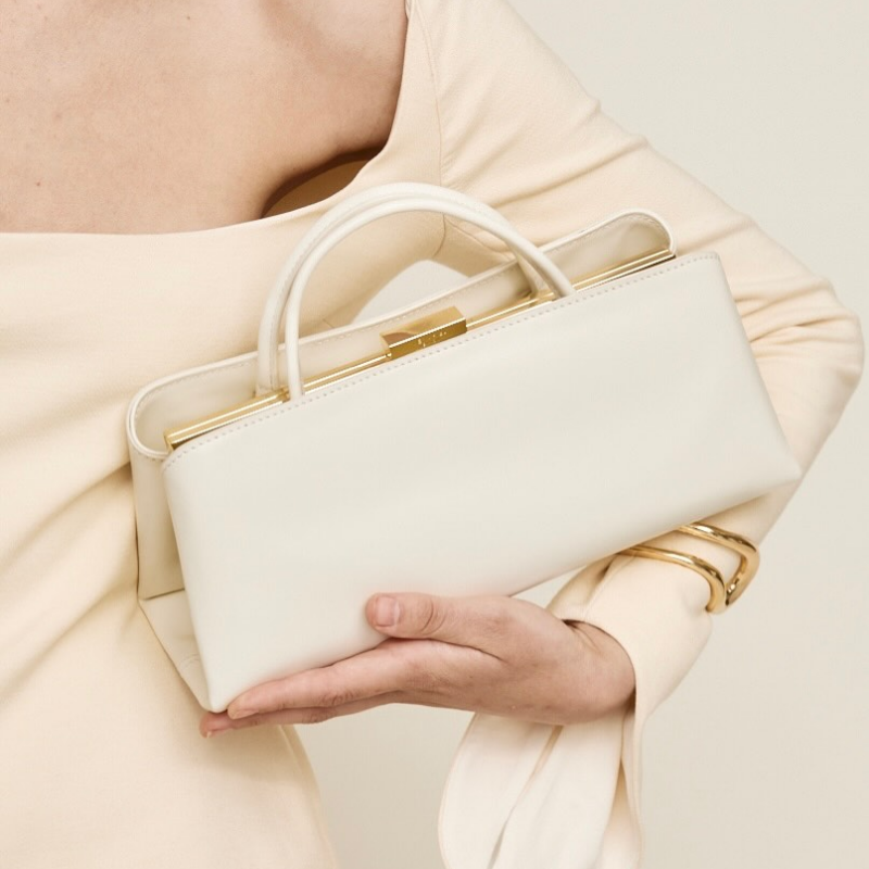 Interchangeable-Strap Clutch