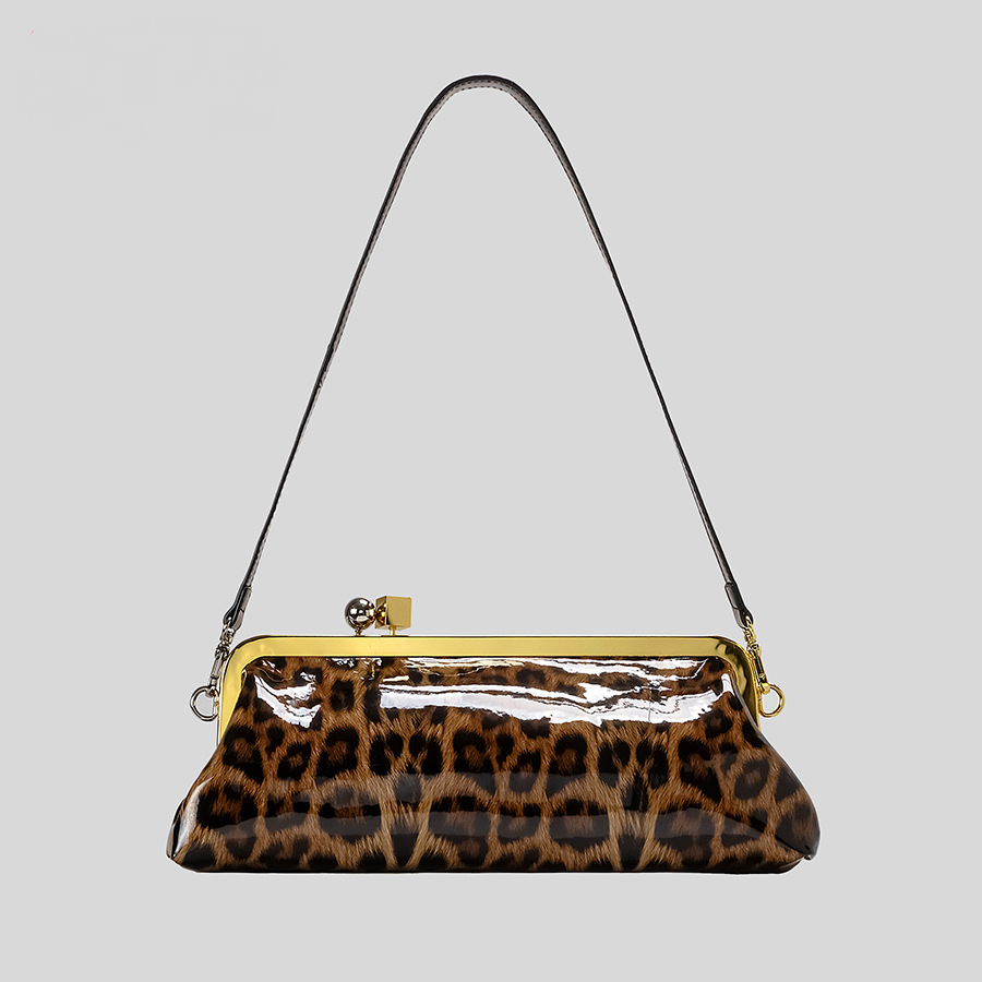 Chic Salon Clutch