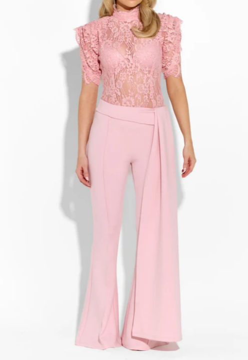 Classic Lace High-neckline Outfit