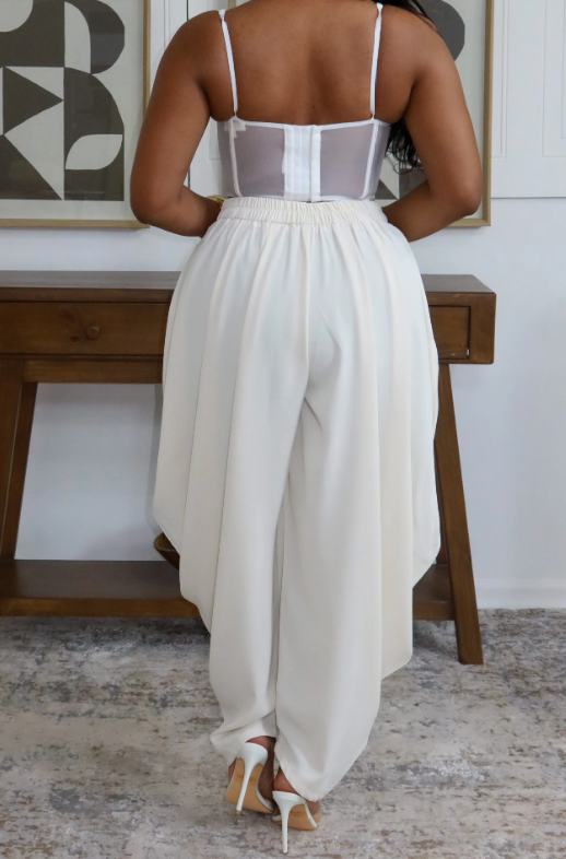 Chic Flower Bract Pants Set