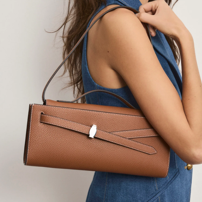 Chic Clutch