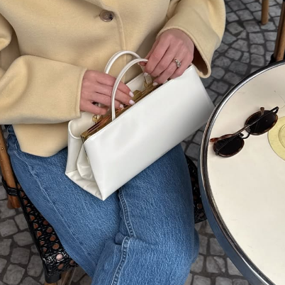 Interchangeable-Strap Clutch