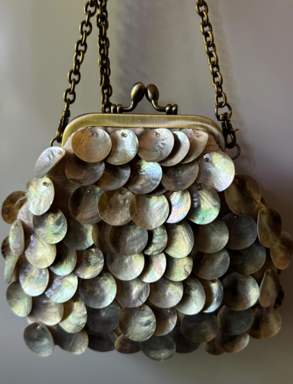 Summer Shell Clutch