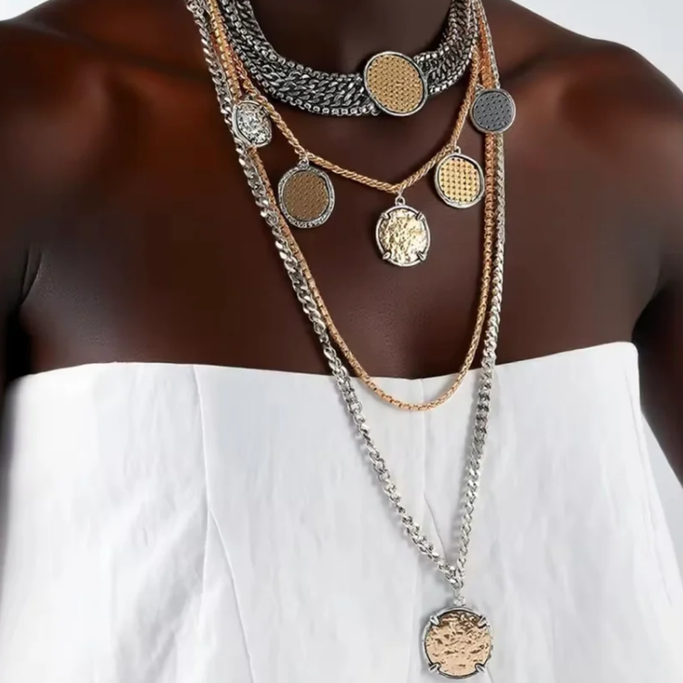 Chic Set Of 4 Necklace