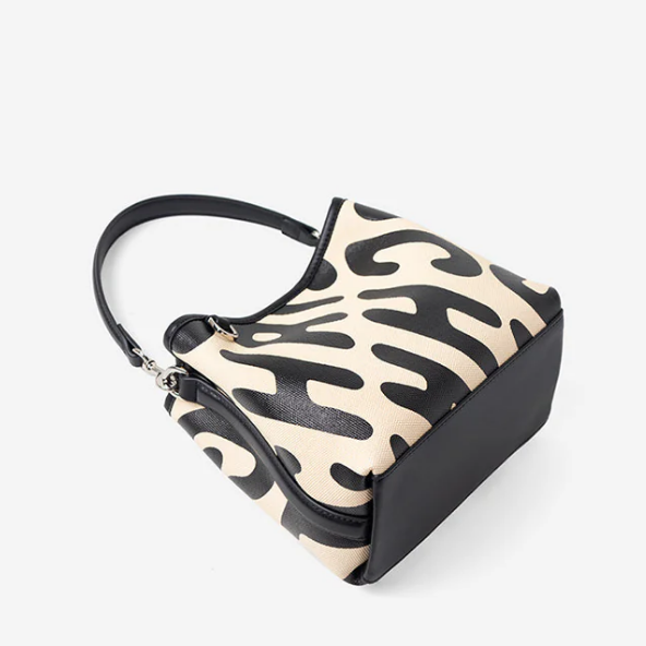 The Simple Shoulder Bag