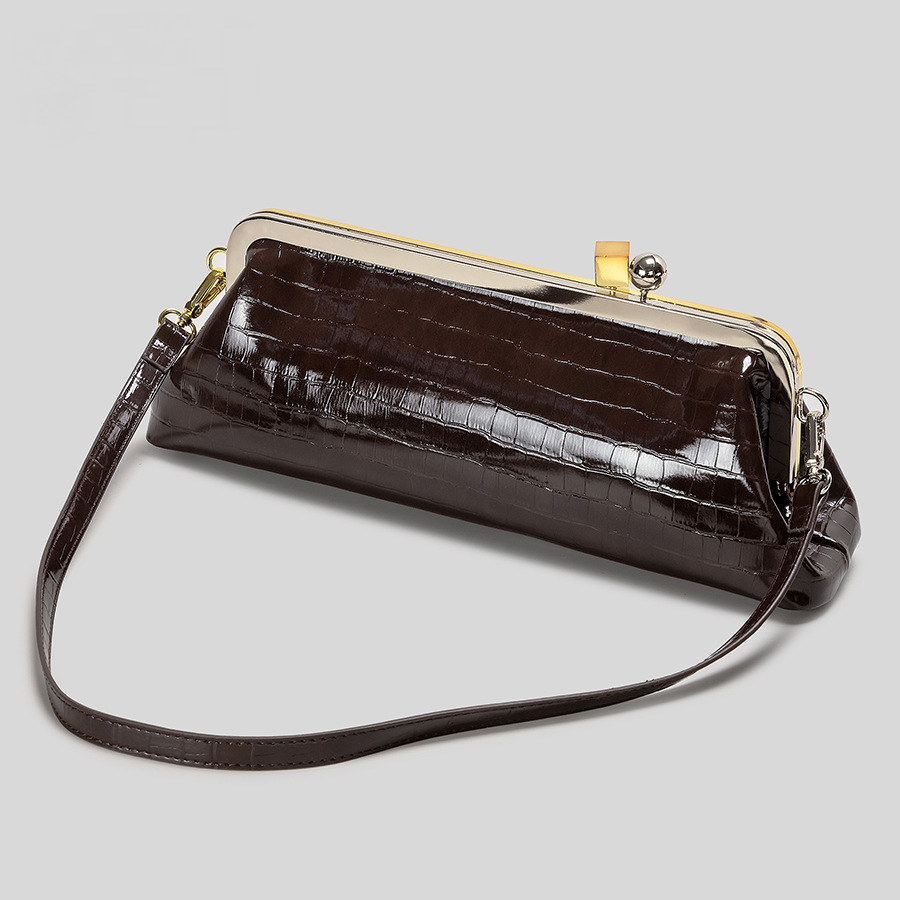 Chic Salon Clutch