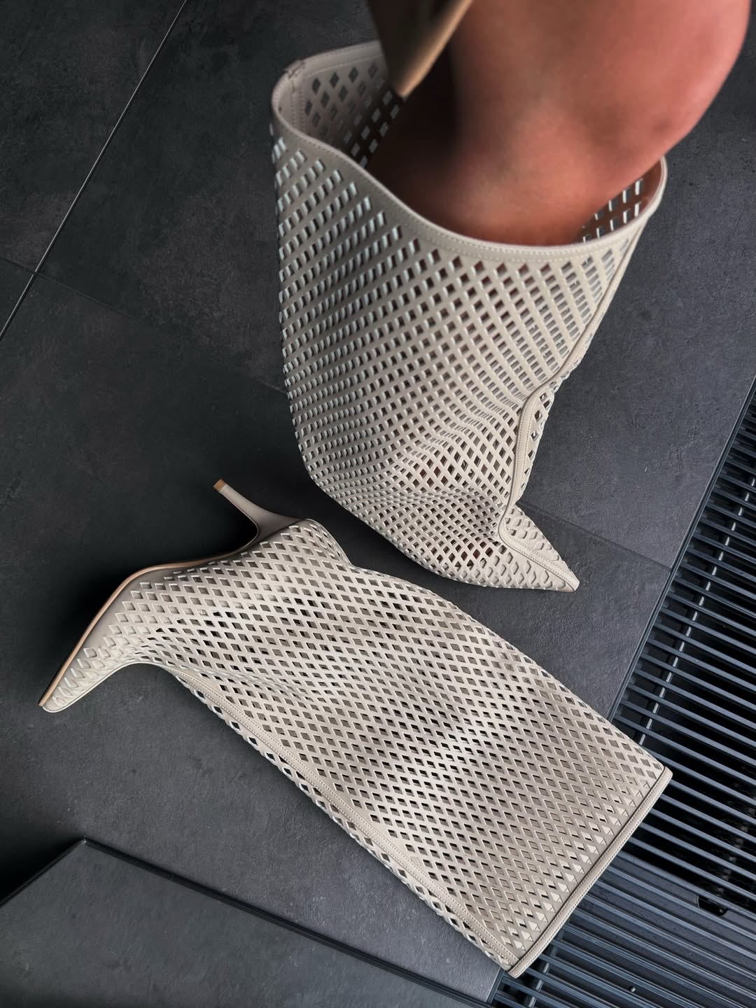 Women's Breathable Hollow Boots